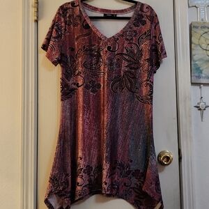 Elegant Floral V-Neck Tunic